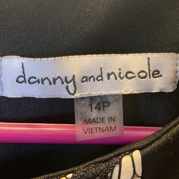 Danny and Nicole black 14P dress w/ gold inset w/ black lace-it has pockets! - Picture 2 of 5